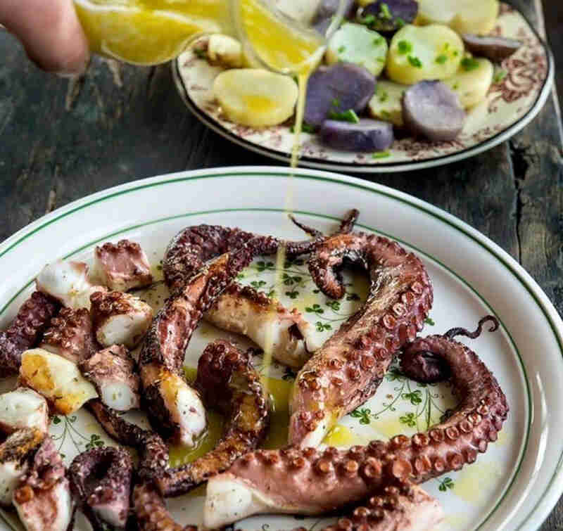 Top 10 Most Loved Dishes in Greece - Gastronomy Tours xtapodi sta karvouna 1 - Gastronomy Tours